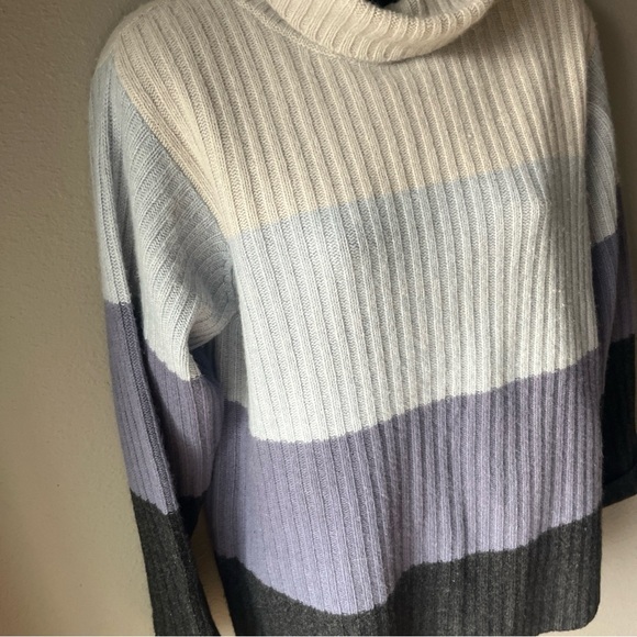 Rosanna Lambs wool Angora Sweater Blues Grays Turtle Neck Casual Career Medium - Picture 3 of 6